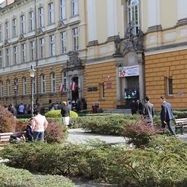 Budynek I LO zostanie podświetlony