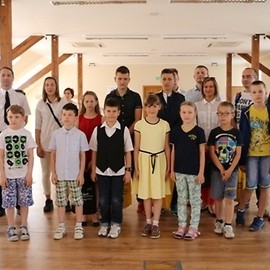 Dzieci malują bezpieczeństwo