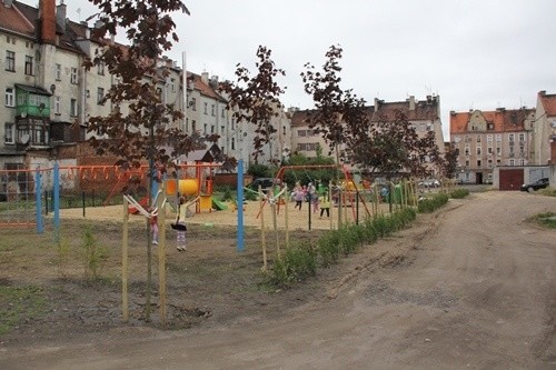 Dzieci bezpieczne i szczęśliwe