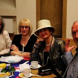 Bawili się w stylu Coco Chanel