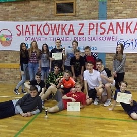Siatkówka z pisanką