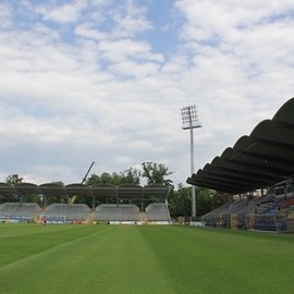 Dach nad trybuną D stadionu