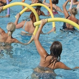 Aqua aerobic na basenie przy ul. Radosnej