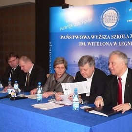 Jerzy Szmajdziński i Tadeusz Krzakowski przeciwni przejęciu PWSZ przez Marszałka Województwa