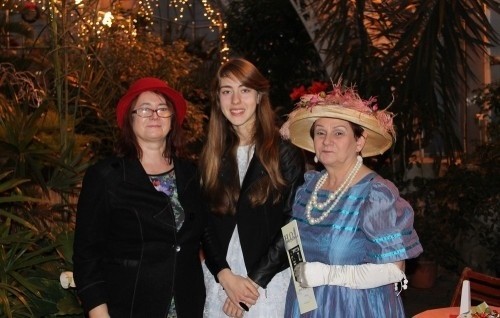 Kapelusze, złota rybka i storczyk na urodziny palmiarni