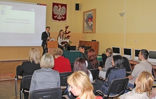 Kształcenie ustawiczne na odległość wymogiem przyszłości