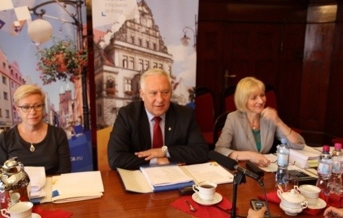 Jeszcze więcej pieniędzy na inwestycje (Z konferencji prasowej prezydenta Legnicy)