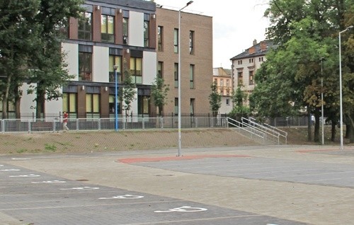 Jest już parking i nowa ulica