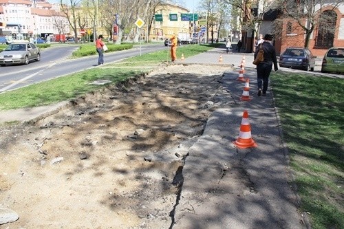 Kolejny chodnik w mieście będzie jak nowy