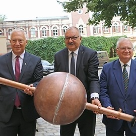 Kapsuła czasu wraca na wieżę św. Piotra