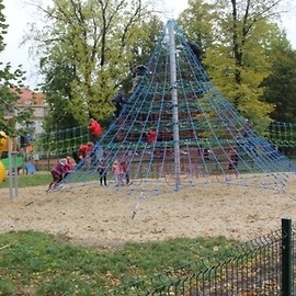 LBO 2017. Bawią się już na największej piramidzie w mieście