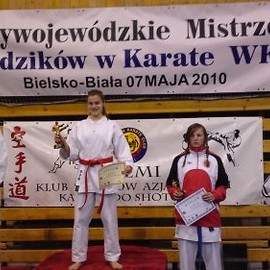 Legniczanie w Międzywojewódzkich Mistrzostwach Młodzików w Karate WKF