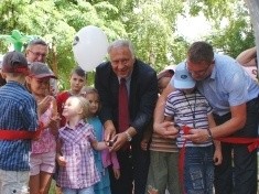 Nowe urządzenia na placu zabaw w Parku Miejskim