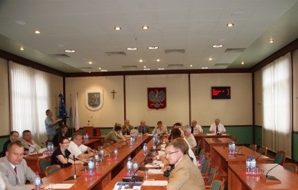 Nadzwyczajna sesja Rady Miejskiej. Uchwalono korzystniejsze dla mieszkańców ...