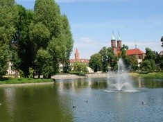 Na Kozim Stawie wymieniana jest wodna zasuwa