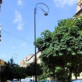 Nowe latarnie już świecą na Łukasińskiego