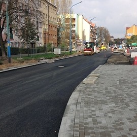 Na Moniuszki postępują roboty budowlane