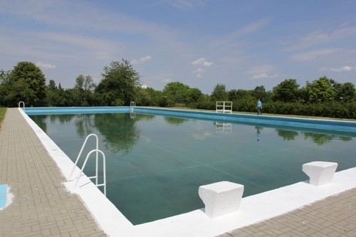 Od soboty sezon otwarty na miejskich kąpieliskach. Będzie taniej i dłużej