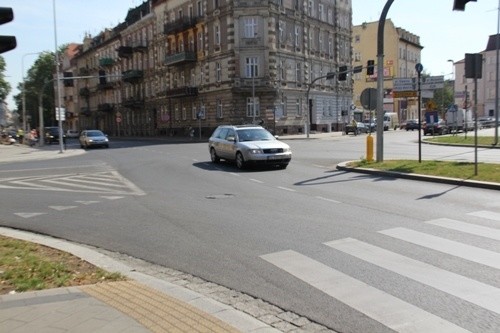 Modernizacja świateł na skrzyżowaniu Jaworzyńskiej i Skarbka