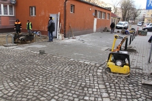 Lepsze nawierzchnie na starym mieście