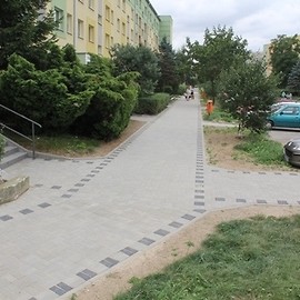 Nowe chodniki na Piekarach