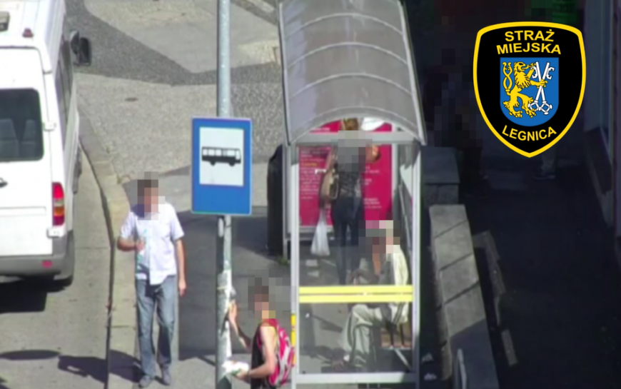 Okleił słupy – stracił 500 zł