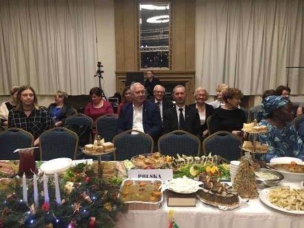 Narody świata przy legnickim wigilijnym stole