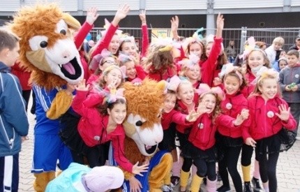 Paraolimpiada i festyn na stadionie