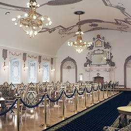 Piękne meble dla Akademii Rycerskiej