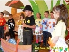 Przedszkolaki lubią teatr i ekologię