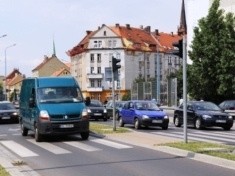 Prawie każdy legniczanin ma samochód. W mieście zarejestrowanych jest 92 tys. ...