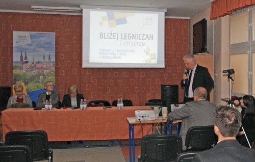 Prezydent rozmawiał z mieszkańcami okolic al. Rzeczypospolitej