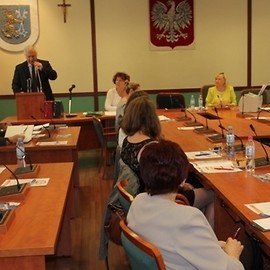 Seniorzy i młodzież o sprawach miasta