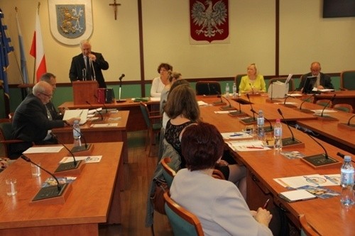 Seniorzy i młodzież o sprawach miasta