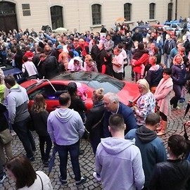 Setki legniczan na spotkaniu z braćmi Collins