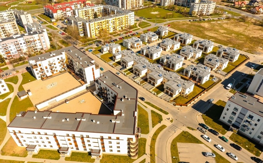 Strefa ograniczonej prędkości na Piekarach B