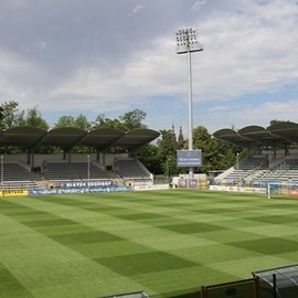 Stadion zadaszony i gotowy na mecz