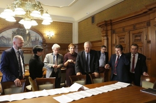 Razem powalczą o pieniądze na drogę
