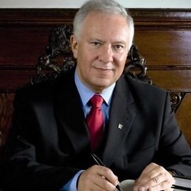 T. Krzakowski: - Nie inwestujemy w fajerwerki