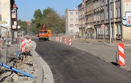 Wre robota na Jaworzyńskiej i Grabskiego. Przez skrzyżowanie można już ...