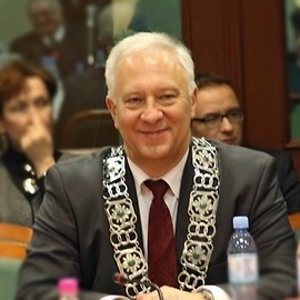 Tadeusz Krzakowski ponownie prezydentem Legnicy