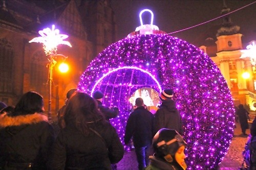 Wandale niszczą świąteczne iluminacje