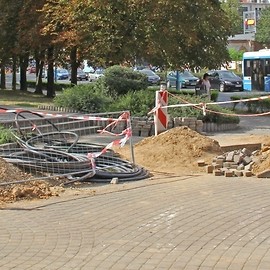 Trwa modernizacja legnickich skrzyżowań. Policja pomaga w ruchu