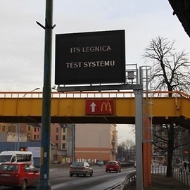 Testy tablic informacyjnych dla kierowców