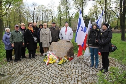 W hołdzie żydowskim powstańcom