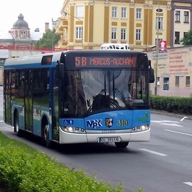 Zmiany w komunikacji miejskiej związane z dniem Wszystkich Świętych