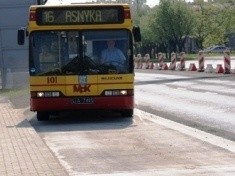 Zatoka autobusowa na Piłsudskiego już gotowa