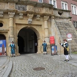 Zwiedzaj zamek i kościół mariacki