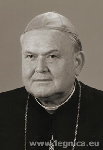 [2003] Biskup Tadeusz Rybak