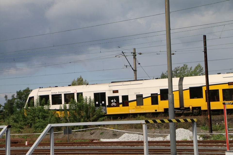 Koleje Dolnosląskie hala 4